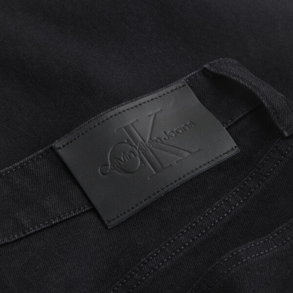 SLIM SHORT