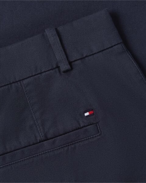 STRETCH GMD SLIM STRAIGHT CHIN