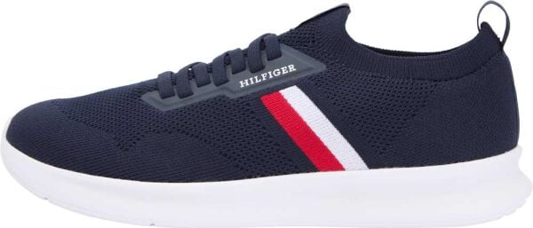 LIGHTWEIGHT KNITTED RUNNER