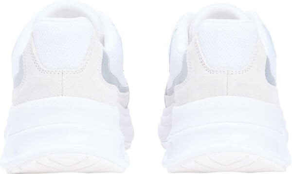 TH SPORTY CHIC RUNNER