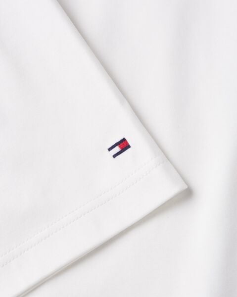 EMBOSSED HILFIGER CREST TEE