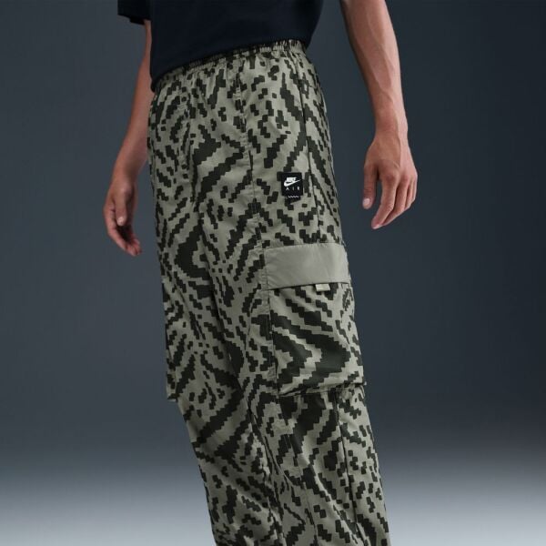 M NK AIR WVN CARGO PANT AOP