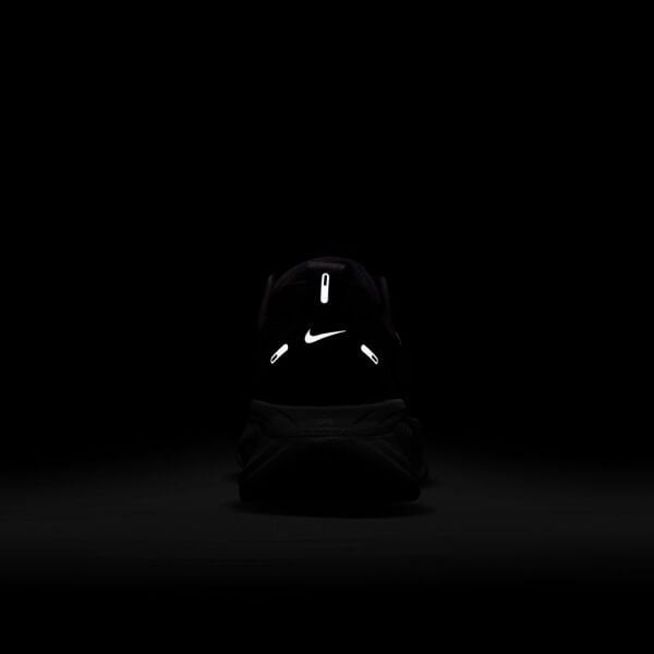 NIKE VOMERO 18