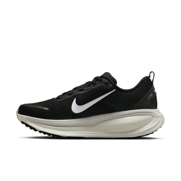 NIKE VOMERO 18
