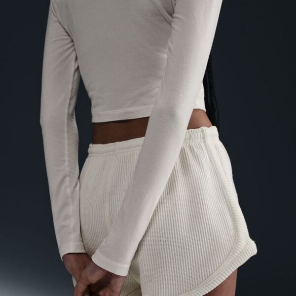 W NSW NK CHLL WFL MR 3'' SHORT