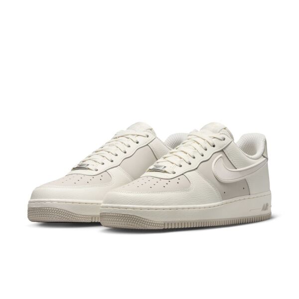 NIKE AIR FORCE 1 07 LV8