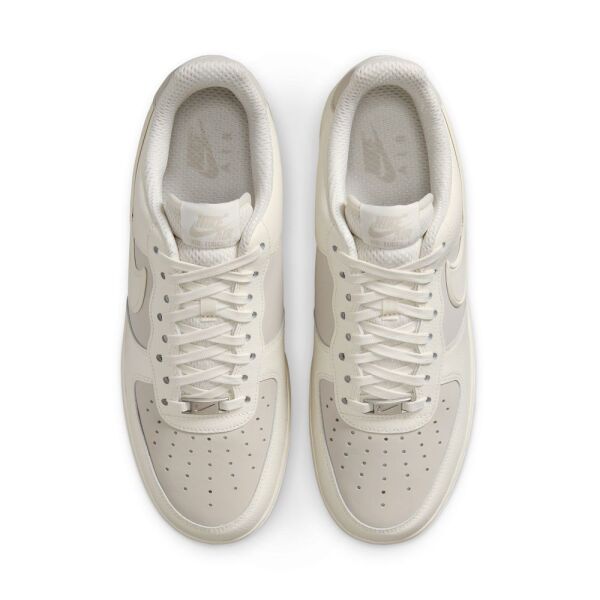 NIKE AIR FORCE 1 07 LV8