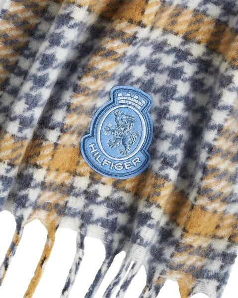 TH CREST FLUFFY SCARF