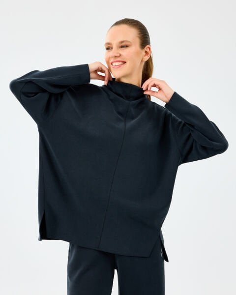 W SOFTLUX TURTLENECK ASYMETRIC HEM Sweatshirt