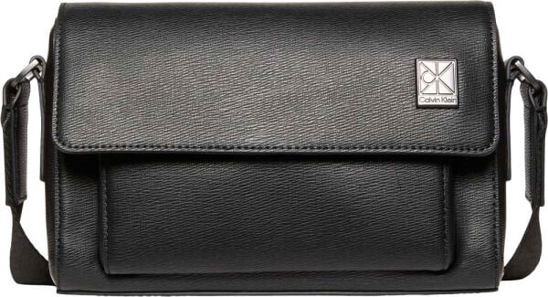 EMBLEM HW SMALL FLAP MESSENGER