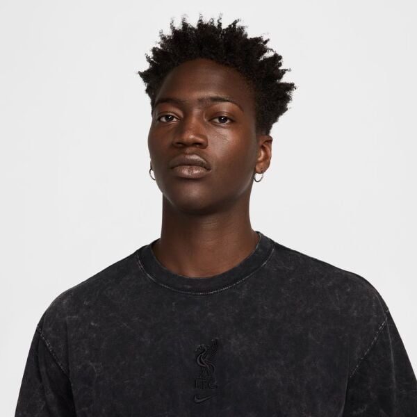 LFC M NK PRM ESSNTL TEE