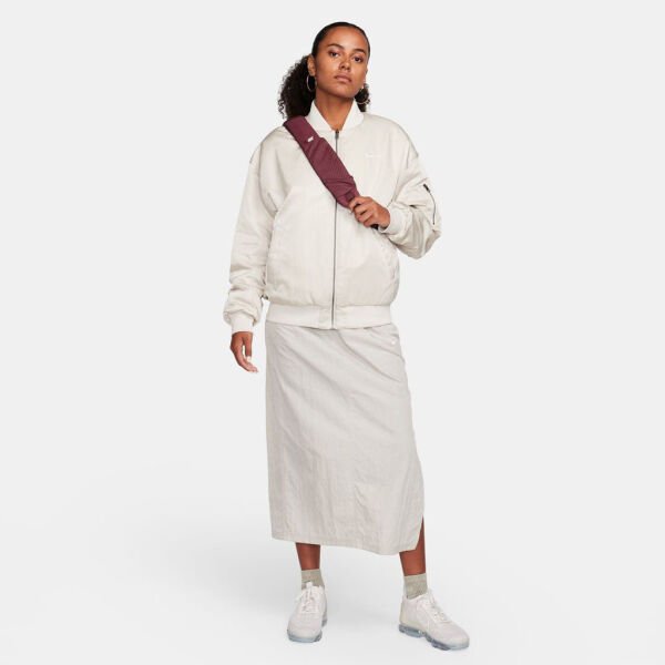 NK NSW ESSNTL SLING BG-MTL PLL
