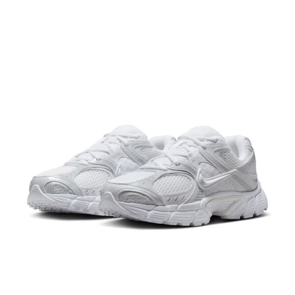 W NIKE V5 RNR