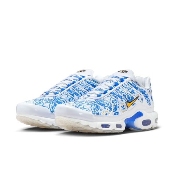 NIKE AIR MAX PLUS