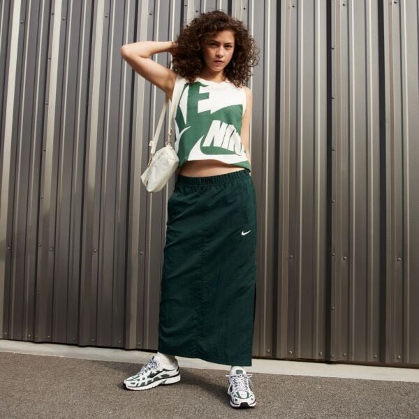 WMNS NIKE P-6000