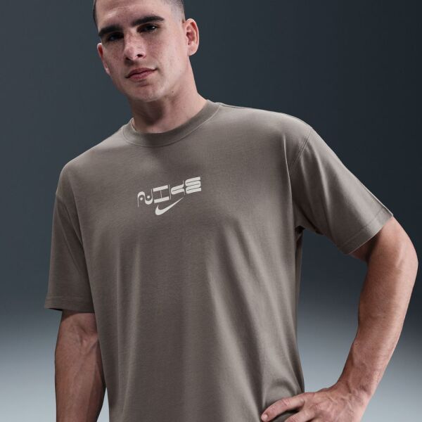 U NSW TEE M90 OC MED GFX BR