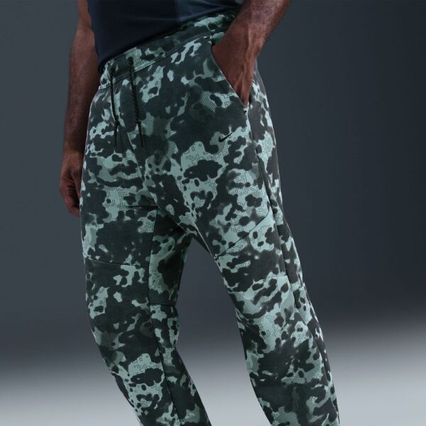 M NK TECH FLC OH PANT CAMO