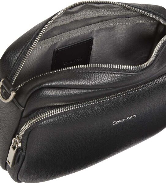 RAISED CAMERA BAG