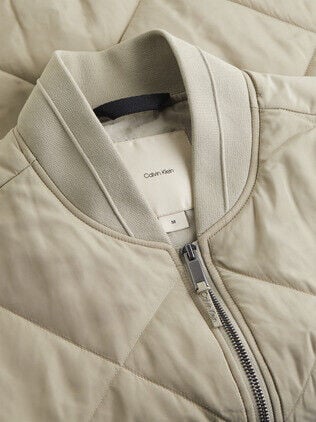 DIAMOND QUILT VEST