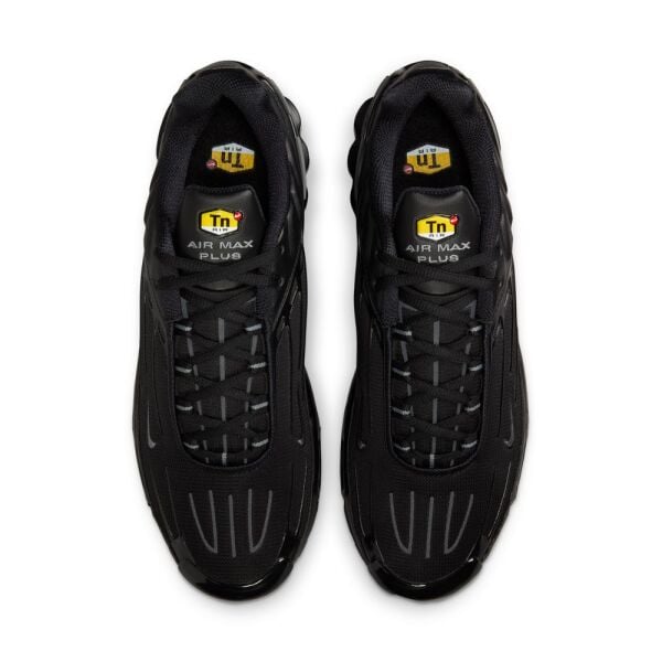 NIKE AIR MAX PLUS III