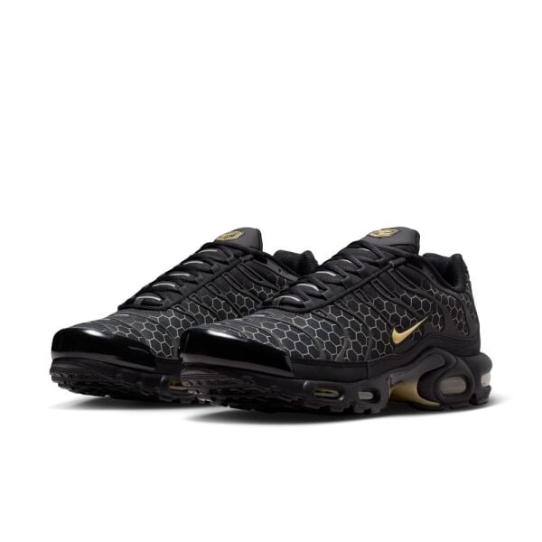 NIKE AIR MAX PLUS