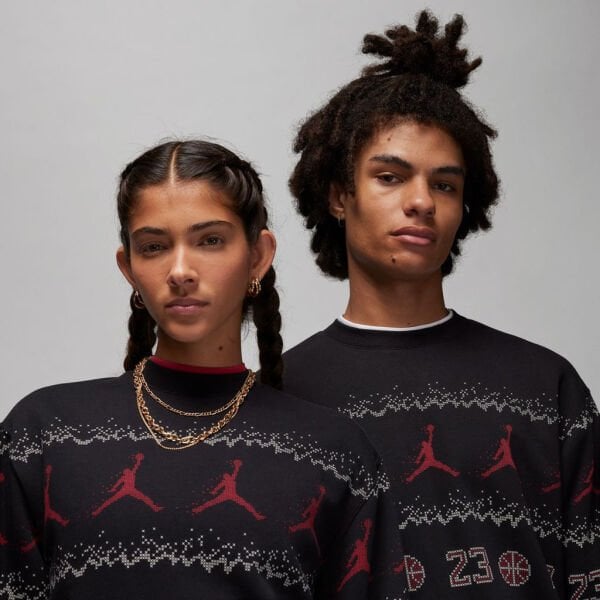 M J ESS MMBR HLDY FLC CREW