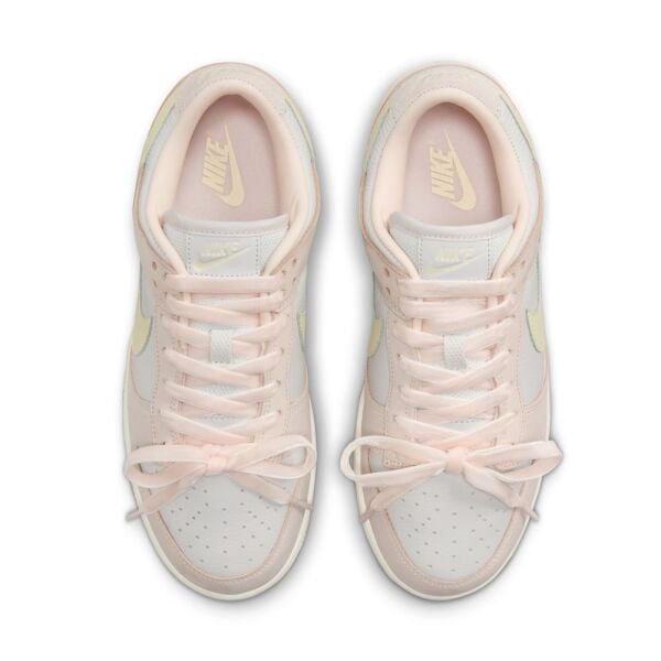 W NIKE DUNK LOW PRM Krem - 40.5