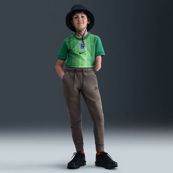 B NSW TCH FLC JGGR - PD