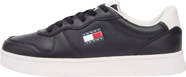 THE GREENWICH LEATHER