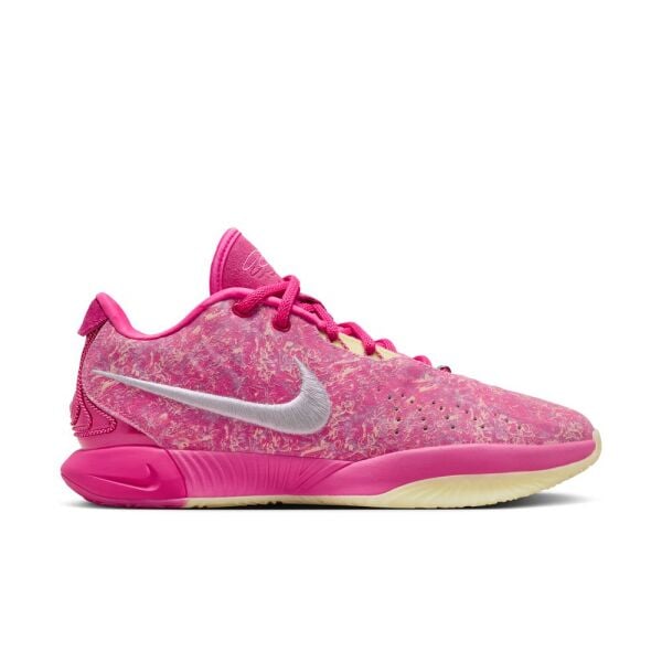 LEBRON XXI