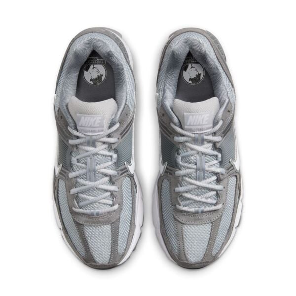 NIKE ZOOM VOMERO 5