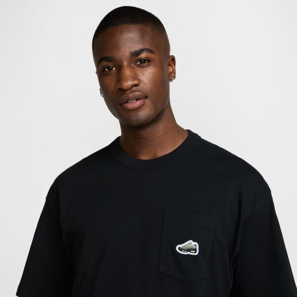 U NSW TEE M90 SNKR PATCH PKT