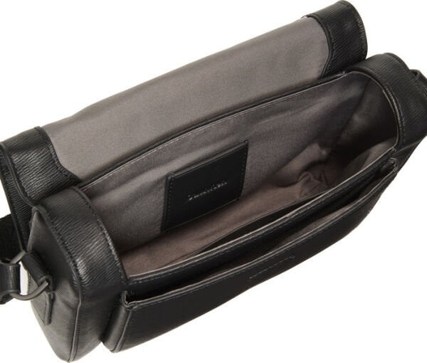 EMBLEM HW SMALL FLAP MESSENGER