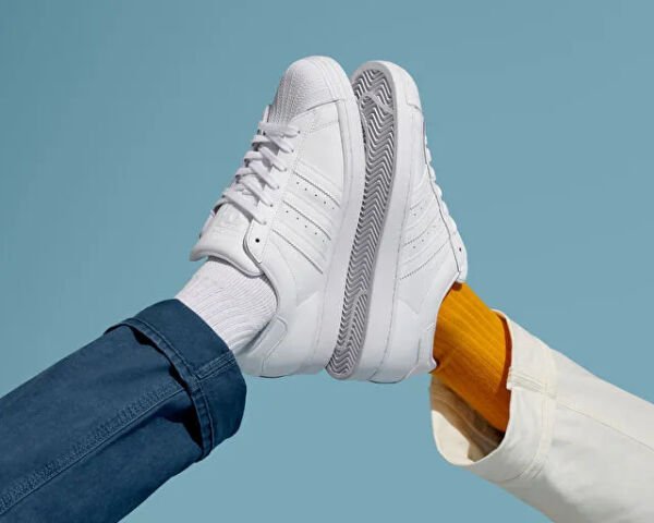 SUPERSTAR