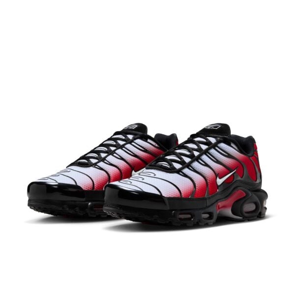NIKE AIR MAX PLUS
