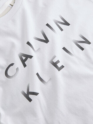 CP-ENLARGED LOGO T-SHIRT
