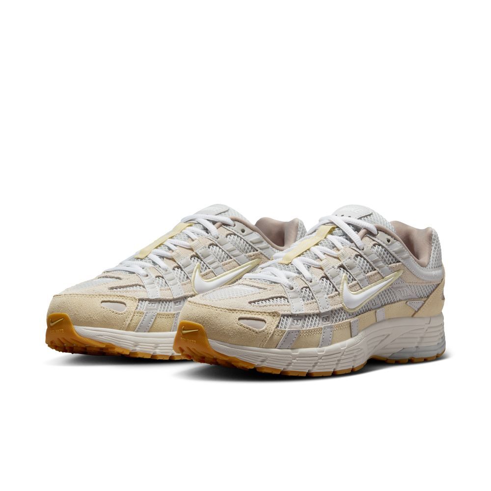 W NIKE P-6000