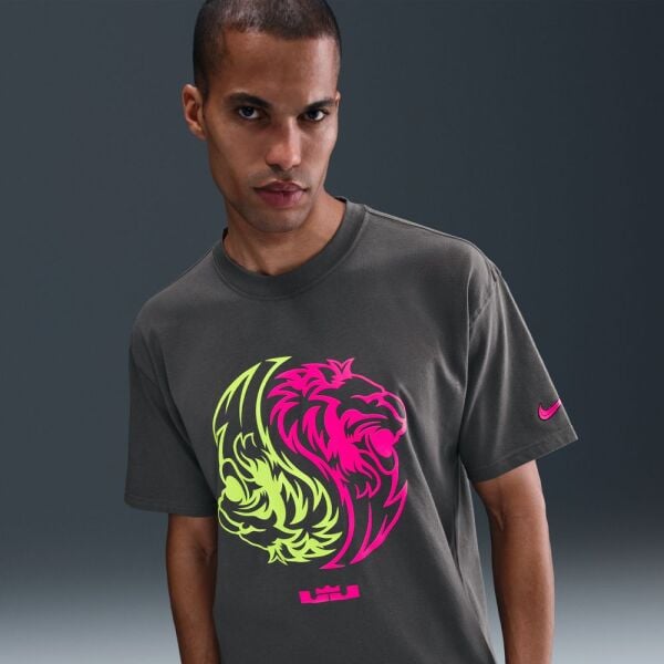 LBJ M NK TEE M90