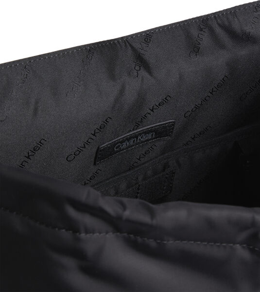 ICONIC PLAQUE FLAP BP