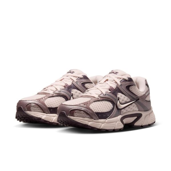 W NIKE V5 RNR SE