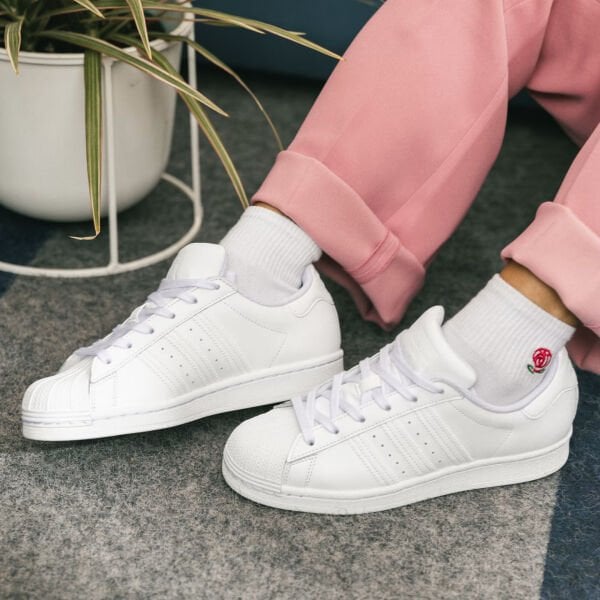 SUPERSTAR W