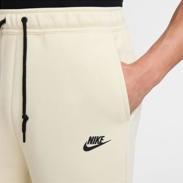 M NK TCH FLC SHORT