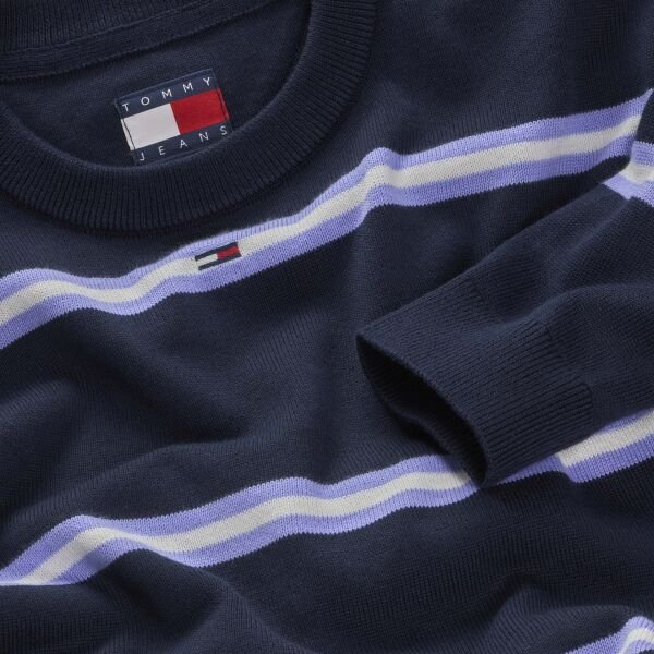 TJW ESSENTIAL CREW SWEATER EXT