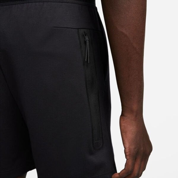 M NK TECH LGHTWHT SHORT
