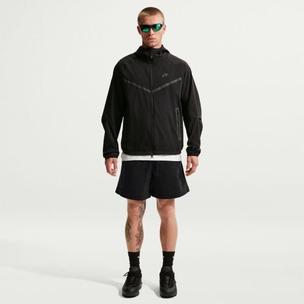 M NK TECH WVN SHORT