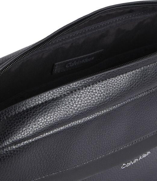 CK MUST MESSENGER