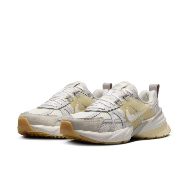 W NIKE V2K RUN