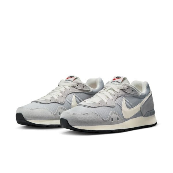 WMNS NIKE VENTURE RUNNER