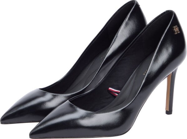 ESSENTIAL POINTED PUMP