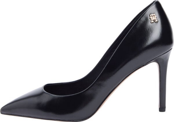 ESSENTIAL POINTED PUMP